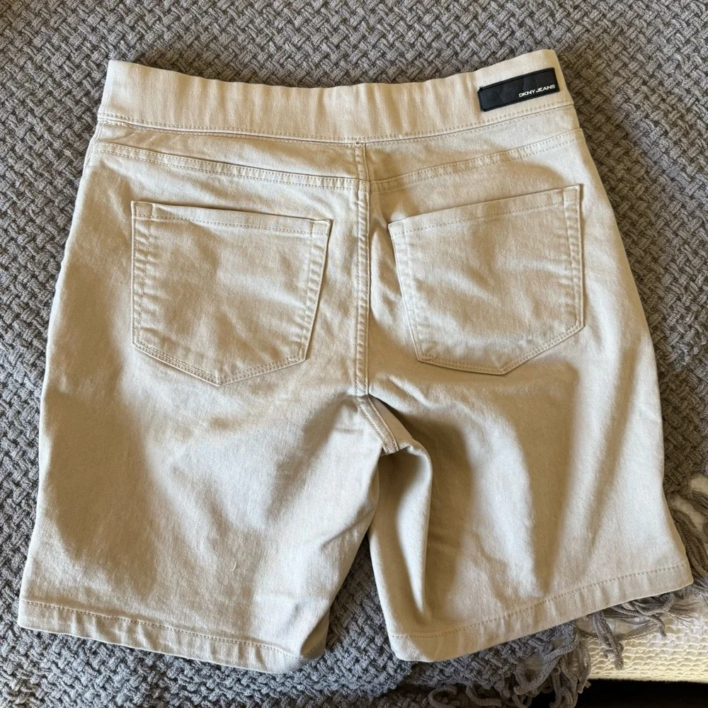 Dkny Tan Flat Front Shorts Casual Style